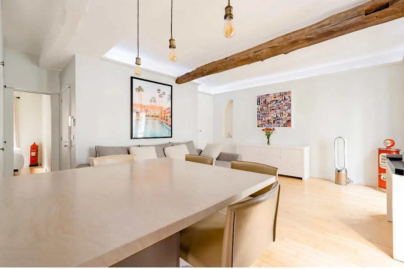 Cosy Central Place In Paris Lejlighed Privat bolig